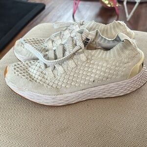 NOBULL Womens Knit Sneakers